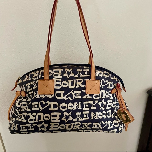 Dooney & Bourke duffle travel bag - Picture 8 of 10